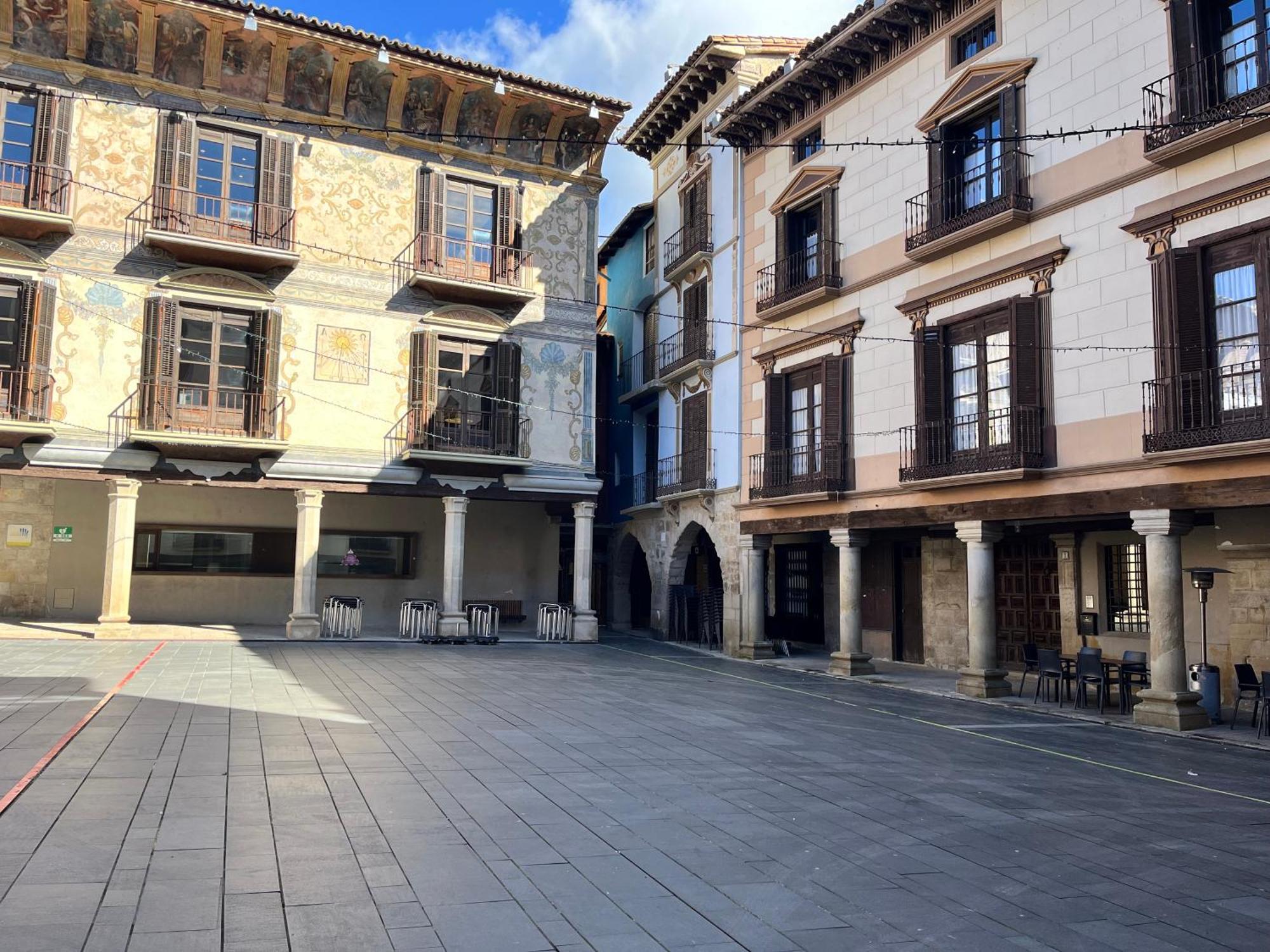 Apartamentos Angelus Plaza Mayor De Graus Zewnętrze zdjęcie